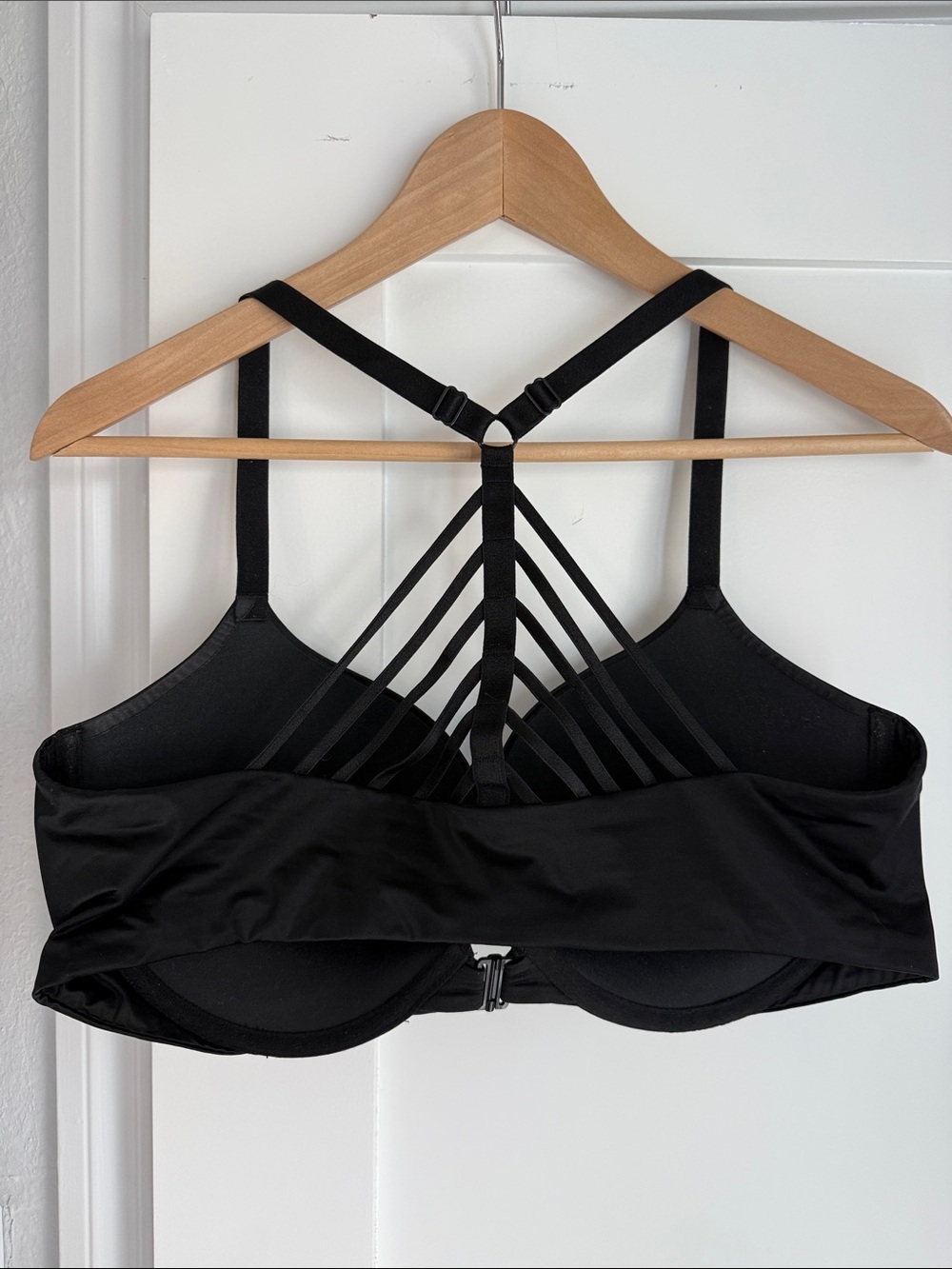 Victorias Secret Very Sexy Black Front Close Strappy Caged Racerback Bra 38D